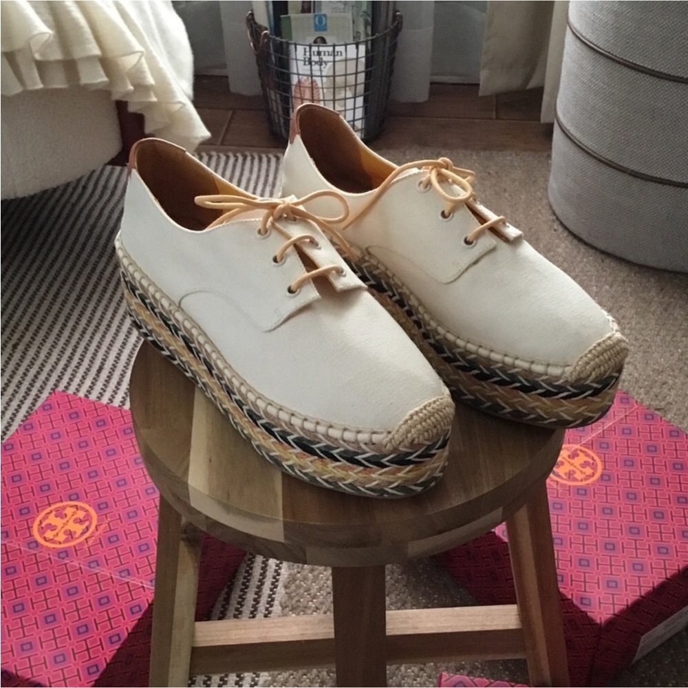 TORY BURCH-WEEKEND SALE - Picture 4 of 16
